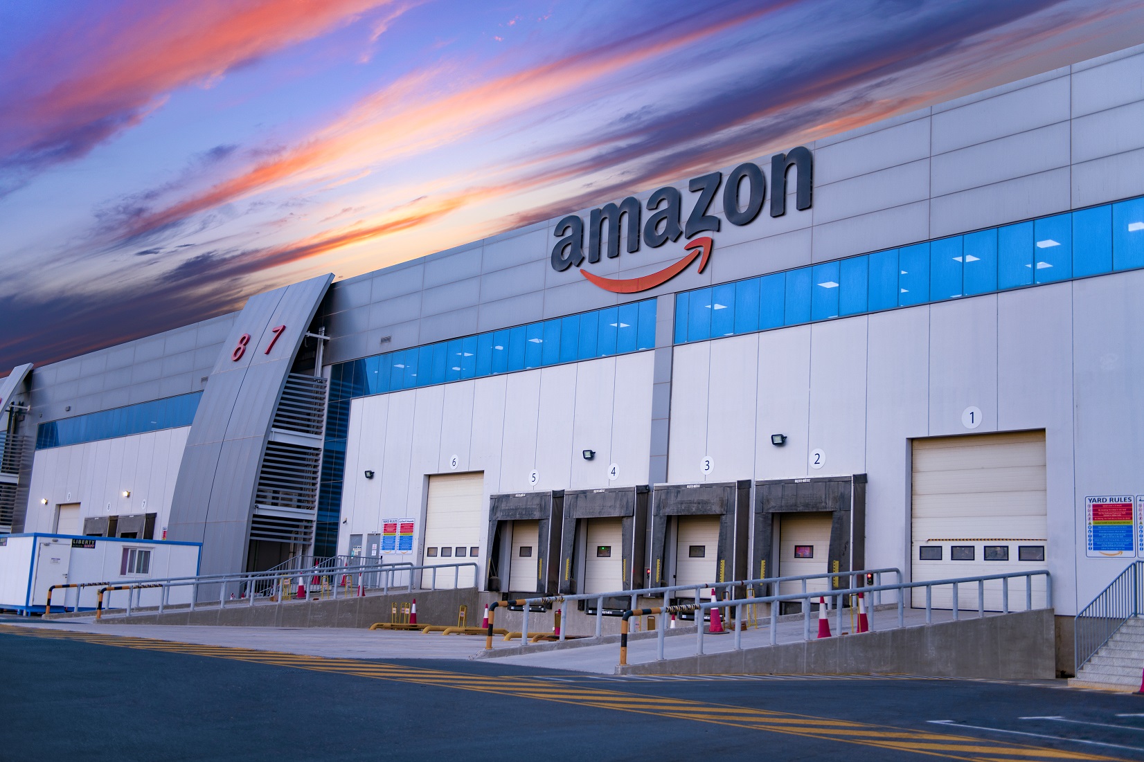 Billion-Dollar Amazon Bet: Anthropic Investment Fuels AI Race